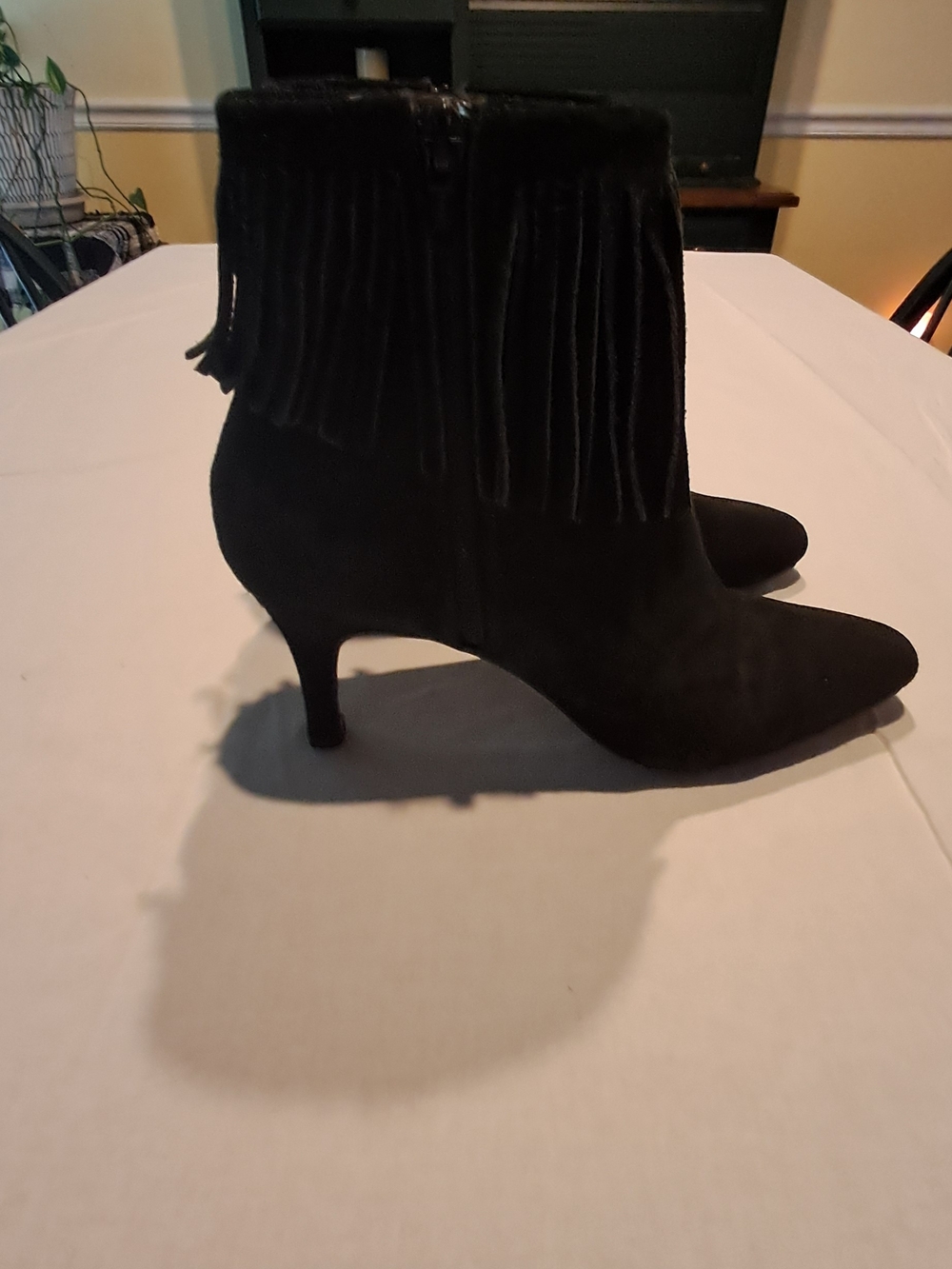 Nicki Women's Black Fringe Suede Ankle Boots Size 8M